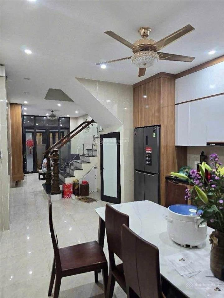 Cực ngon! bán gấp nhà phố hoa bằng, nguyễn khang. dt 50m2*3.5 tầng. mt 4.5m. ngõ 3m. 2 thoáng