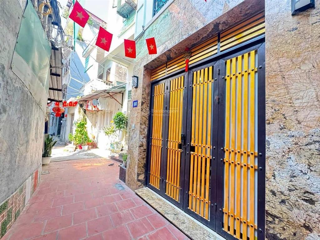 Cực ngon! bán gấp nhà phố hoa bằng, nguyễn khang. dt 50m2*3.5 tầng. mt 4.5m. ngõ 3m. 2 thoáng