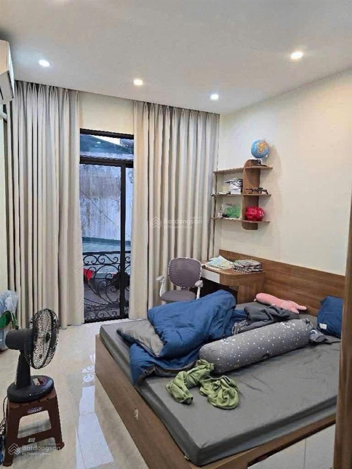 Cực ngon! bán gấp nhà phố hoa bằng, nguyễn khang. dt 50m2*3.5 tầng. mt 4.5m. ngõ 3m. 2 thoáng