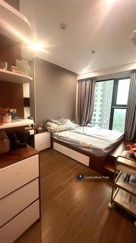 Bán căn hộ chung cư cao cấp toà sky oasis ecopark diện tích 98m2 full đồ view biệt thự đảo siêu đẹp