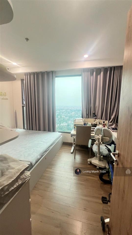 Bán căn hộ chung cư cao cấp toà sky oasis ecopark diện tích 98m2 full đồ view biệt thự đảo siêu đẹp