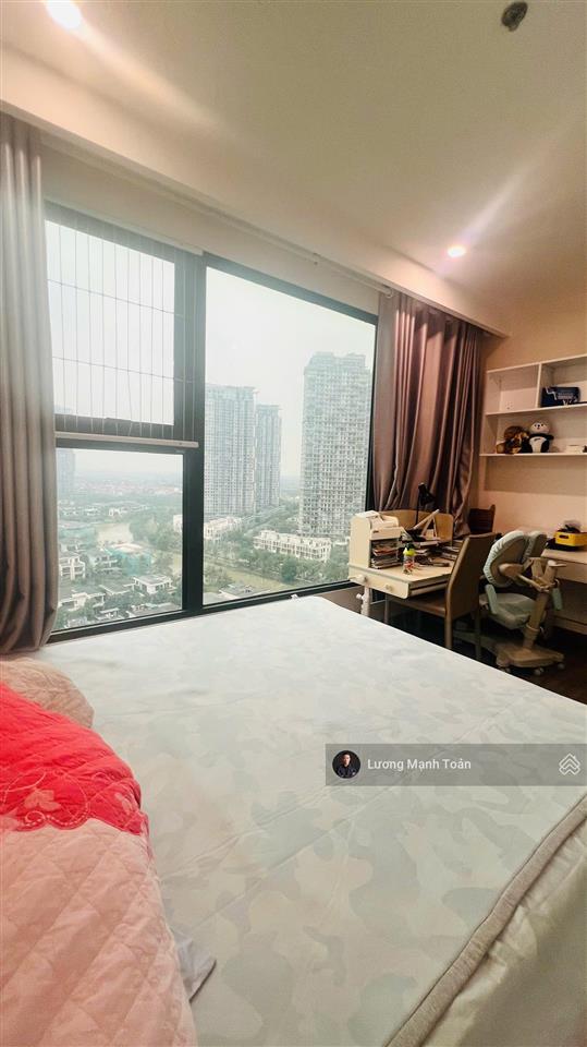 Bán căn hộ chung cư cao cấp toà sky oasis ecopark diện tích 98m2 full đồ view biệt thự đảo siêu đẹp