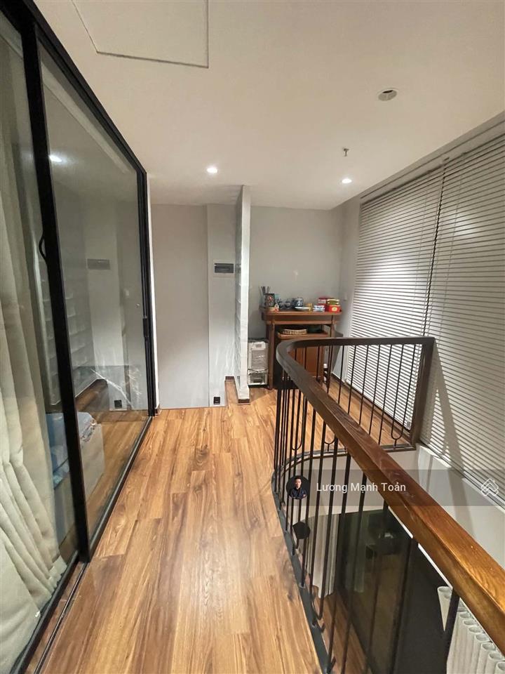 Căn hộ 2 tầng cao cấp sky villa dt 110m2 tại swanlake ecopark hoàn thiện đẹp full nội thất sẵn sổ