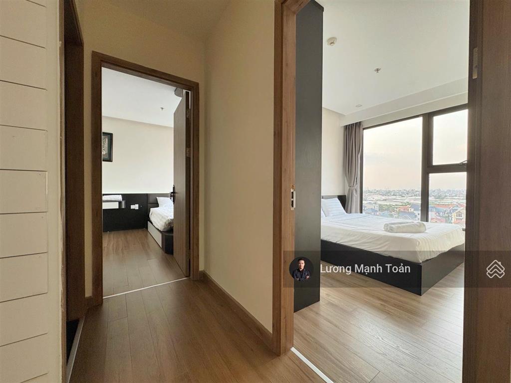 Bán gấp căn chung cư 2pn2wc toà sky oasis ecopark dt68m2 full nội thất đẹp view sông hồng thơ mộng