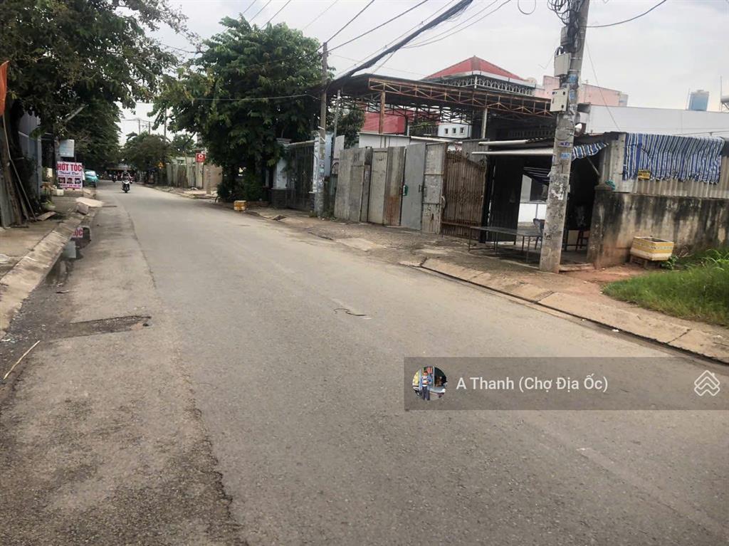 Đất thổ cư mặt tiền đường nhựa thông, gần chợ đầu mối  hóc môn