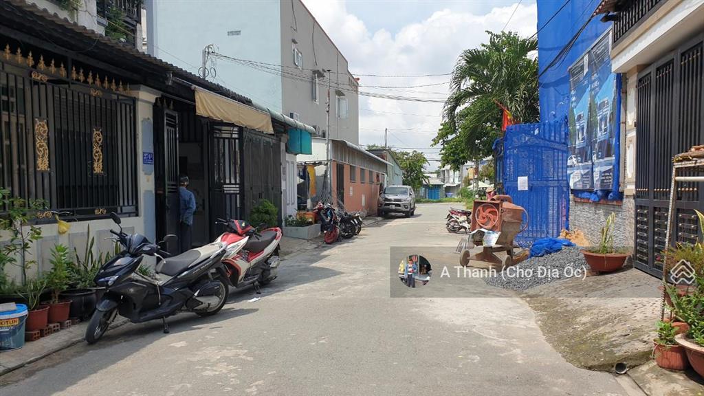 Nhà xinh 7m*12m (4pn + có gara xe hơi) đường 8m, gần cv sinh thái hóc môn