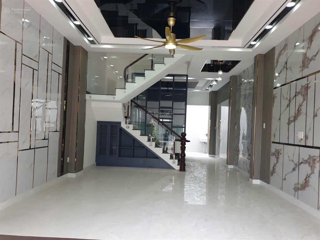 Nhà phố xinh 2 lầu 5m*16m, đường 10m thông, gần chợ đại hải hóc môn
