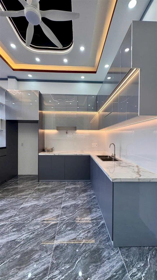 Nhà lầu dt 5x20 (3pn) gần chợ chữ s, ngã 4 giếng nước ql22, hóc môn