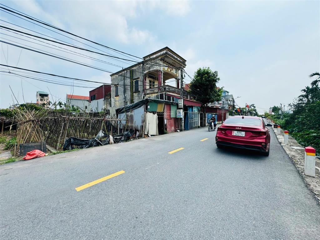 Chính chủ gửi bán lô góc tại đan kim ngay gần sân vận động. dt 77,3m2 full thổ cư sát 2 dự án