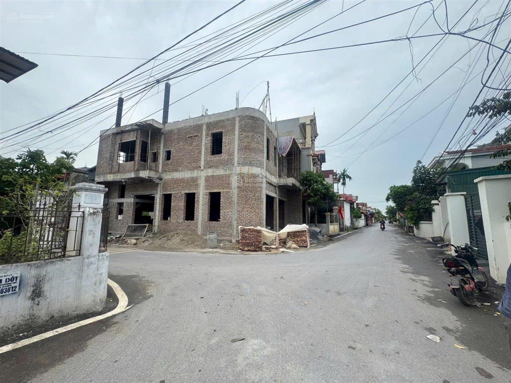 Lô góc cd quán trạch văn giang  hưng yên giá chỉ 1,xty 59,4m2 hiếm nhất thời điểm hiện tại về giá