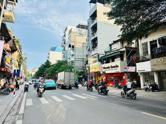 Hạ chào bán gâp nhà phố khâm thiên  đống đa, 85m2  8 tầng thang máy vỉa hè ô tô tránh chỉ 21 tỷ