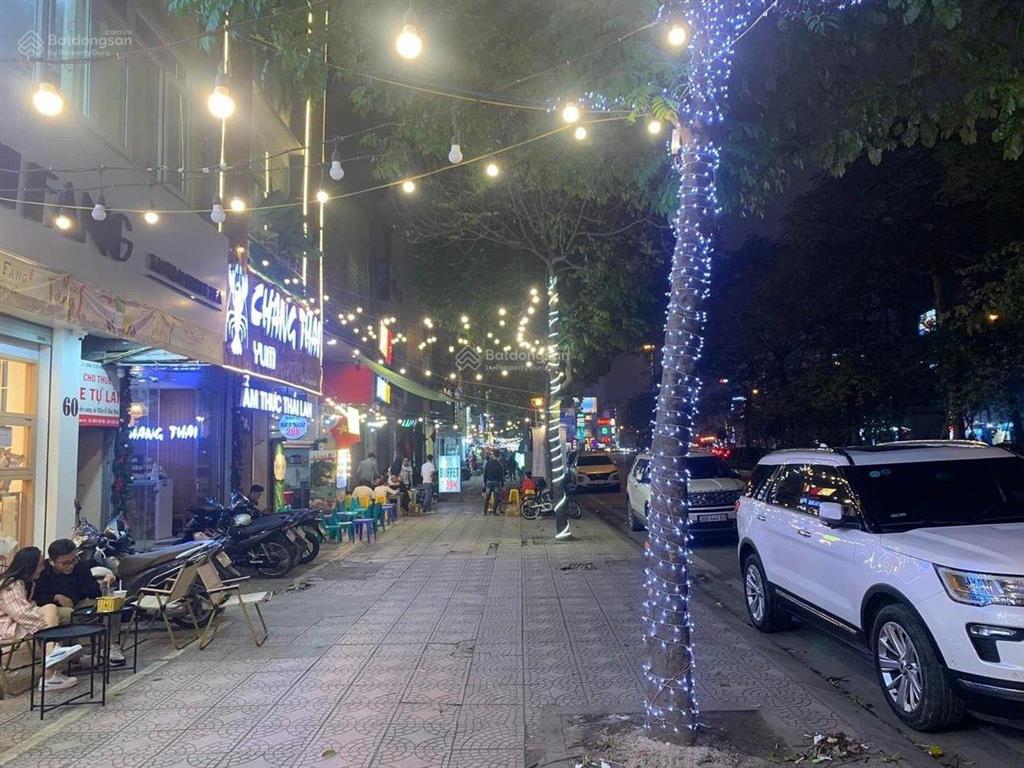 Mặt phố xã đàn  đống đa, vỉa hè ô tô 4 làn  lô góc 50m2  4 tầng giá chỉ 28 tỷ