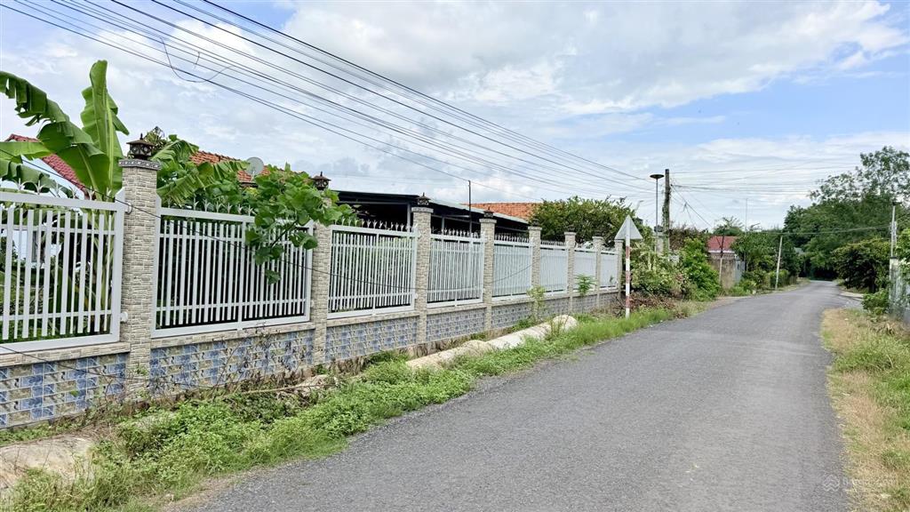 Bán nhà cấp 4 tại 1/ đặng văn trước, 890 triệu, 200m2, nhà nát giá rẻ, kh mua cần tân trang lại