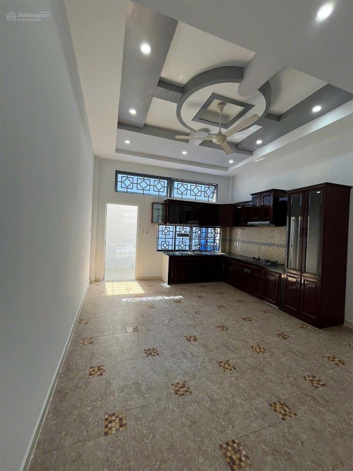 Hiếm bán nhà đẹp bình phú 1, đs 23  4,5x22m 4 tầng vào ở ngay