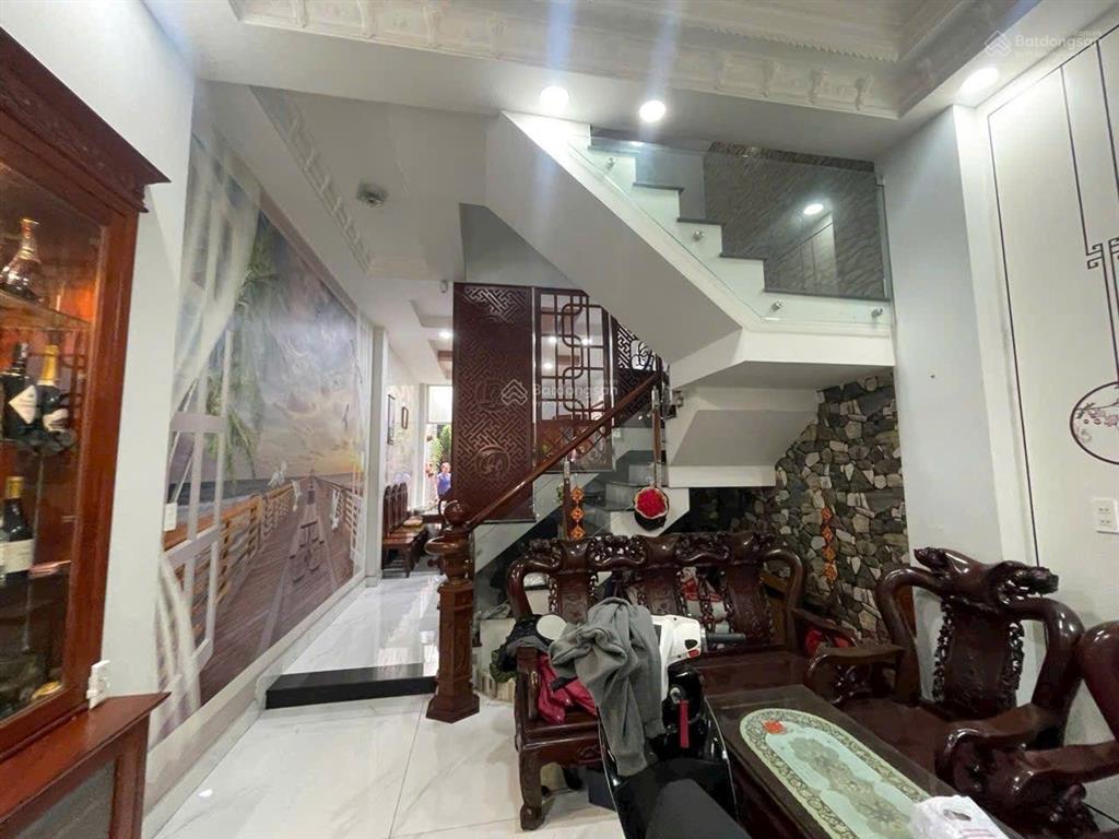 Bán cặp nhà đôi khu tên lửa 8 x 20m 4 tầng  giáp đường số 19, coopmart chỉ 200m  có bán lẻ 1 căn