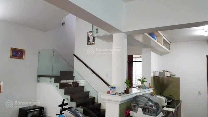 Bán biệt thự tên lửa  10x20m 3 tầng giá chỉ 21.8 tỷ