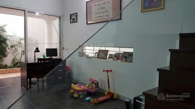 Bán biệt thự tên lửa  10x20m 3 tầng giá chỉ 21.8 tỷ