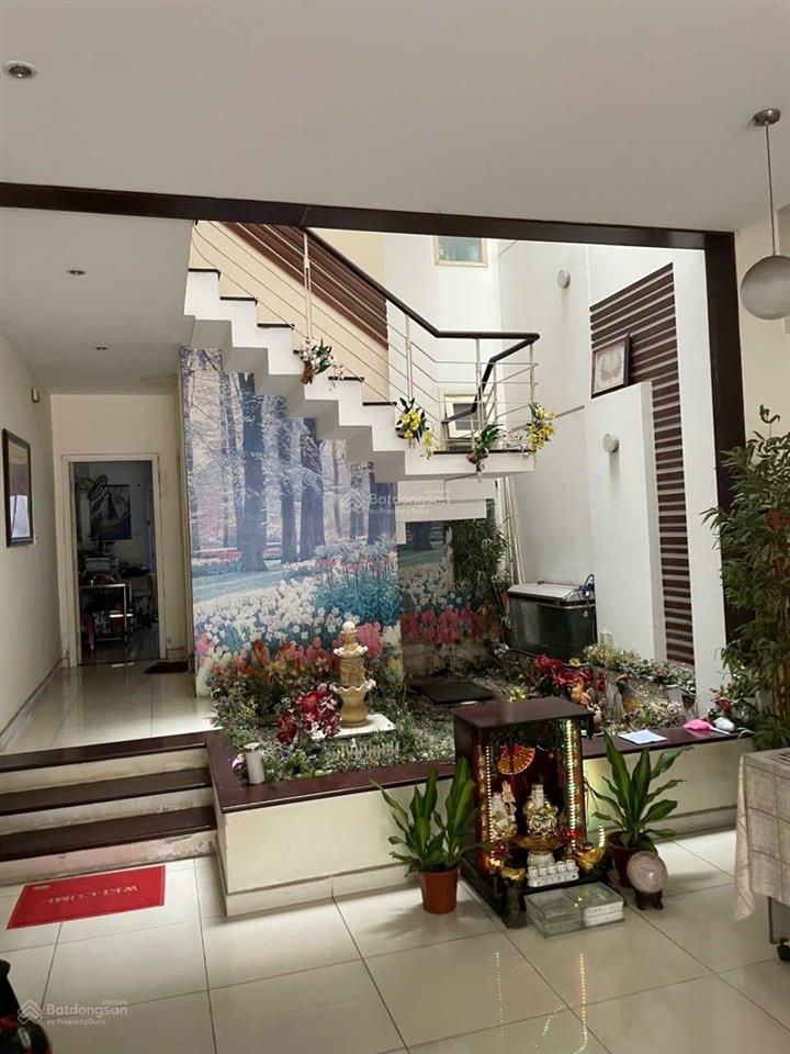 Nhà đẹp mt đường 14m tên lửa  5x20m, 4 tầng giá tốt  chỉ 12 tỷ