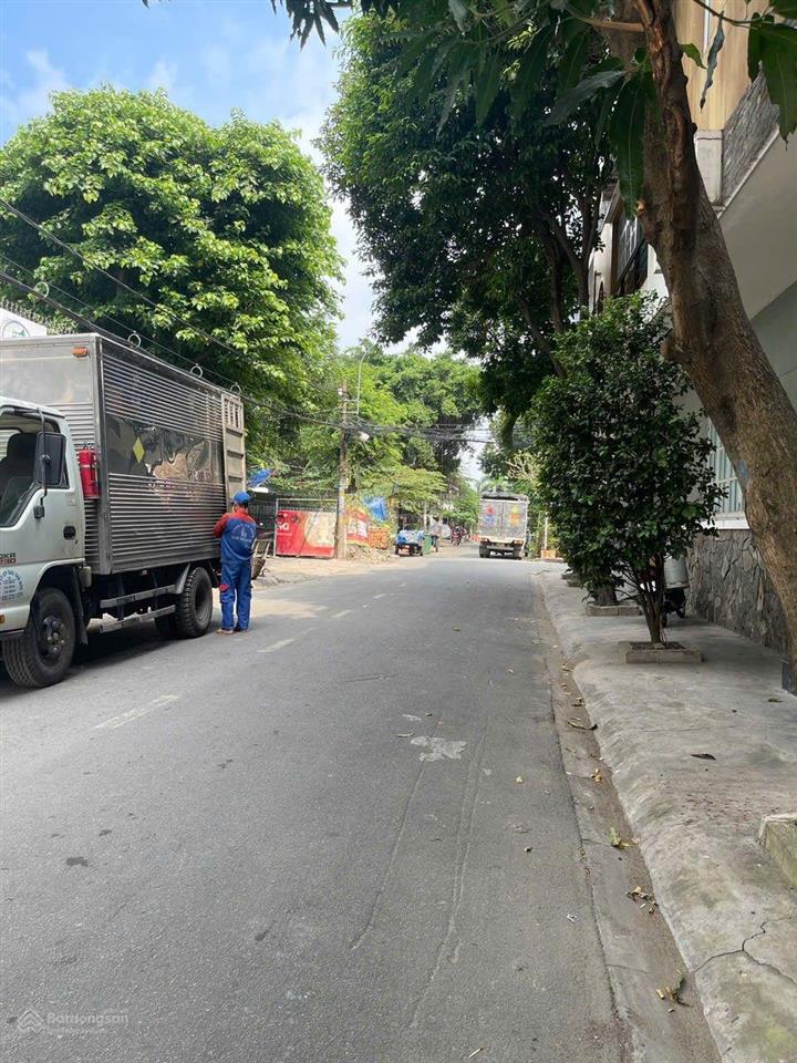 Nhà đẹp mt đường 14m tên lửa  5x20m, 4 tầng giá tốt  chỉ 12 tỷ