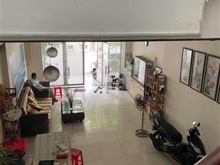 Nhà đẹp mt đường 14m tên lửa  5x20m, 4 tấng giá tốt  chỉ 13.2 tỷ