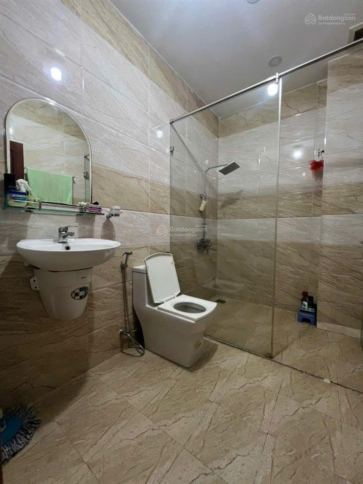 Bán nhà đẹp mtnb đường 14m khu ao sen 5 x 20m, 4 tầng gần aeon mall chỉ 100m