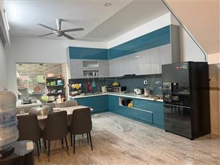 Bán nhà đẹp mtnb tên lửa  4,5x24m 4 tầng tặng full nội thất