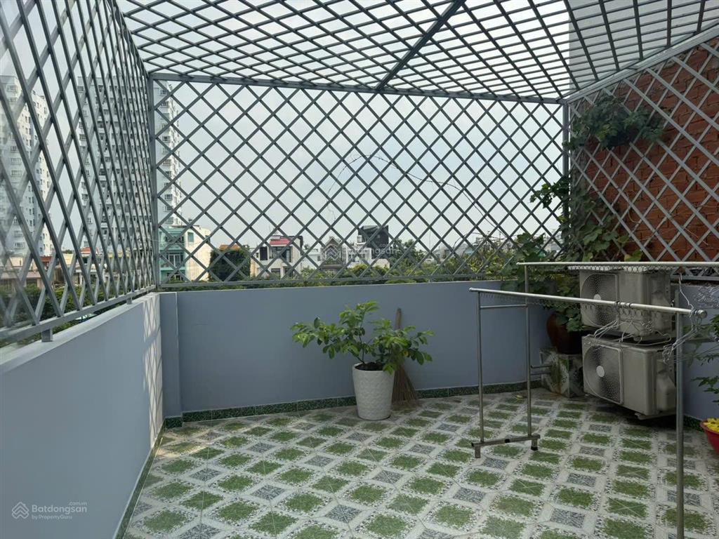Bán nhà đẹp mtnb tên lửa  4,5x24m 4 tầng tặng full nội thất