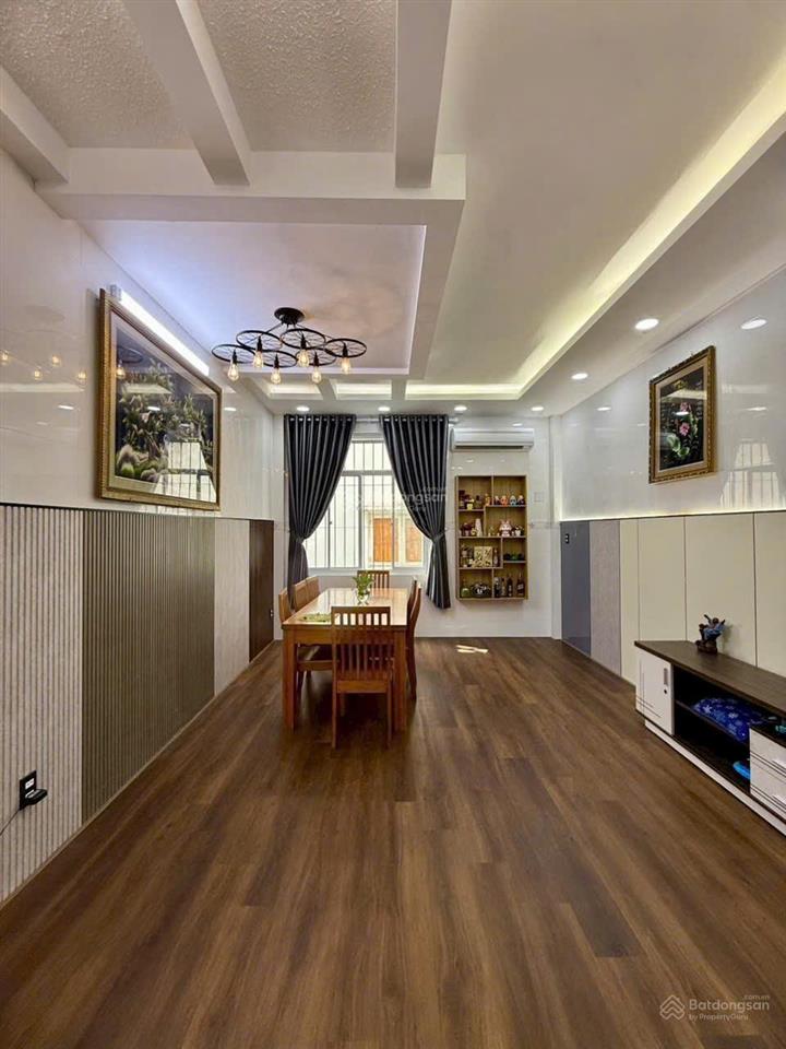 Ngay hoa viên! bán nhà đẹp đường 12m khu bình phú 4 x 18m 4 tầng 5pn  gần trường học bình phú