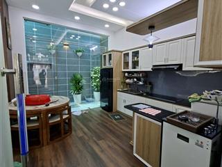 Ngay hoa viên! bán nhà đẹp đường 12m khu bình phú 4 x 18m 4 tầng 5pn  gần trường học bình phú