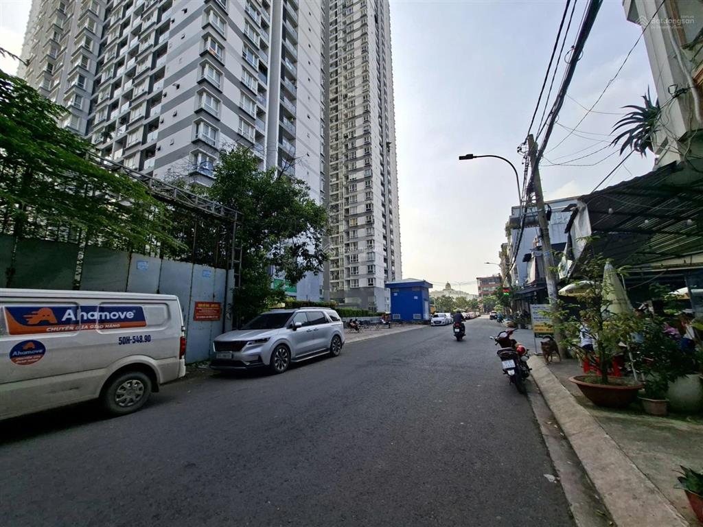 Bán nhanh nhà bình phú ngang hiếm 4.5x20m 4 tầng giá tốt đầu tư