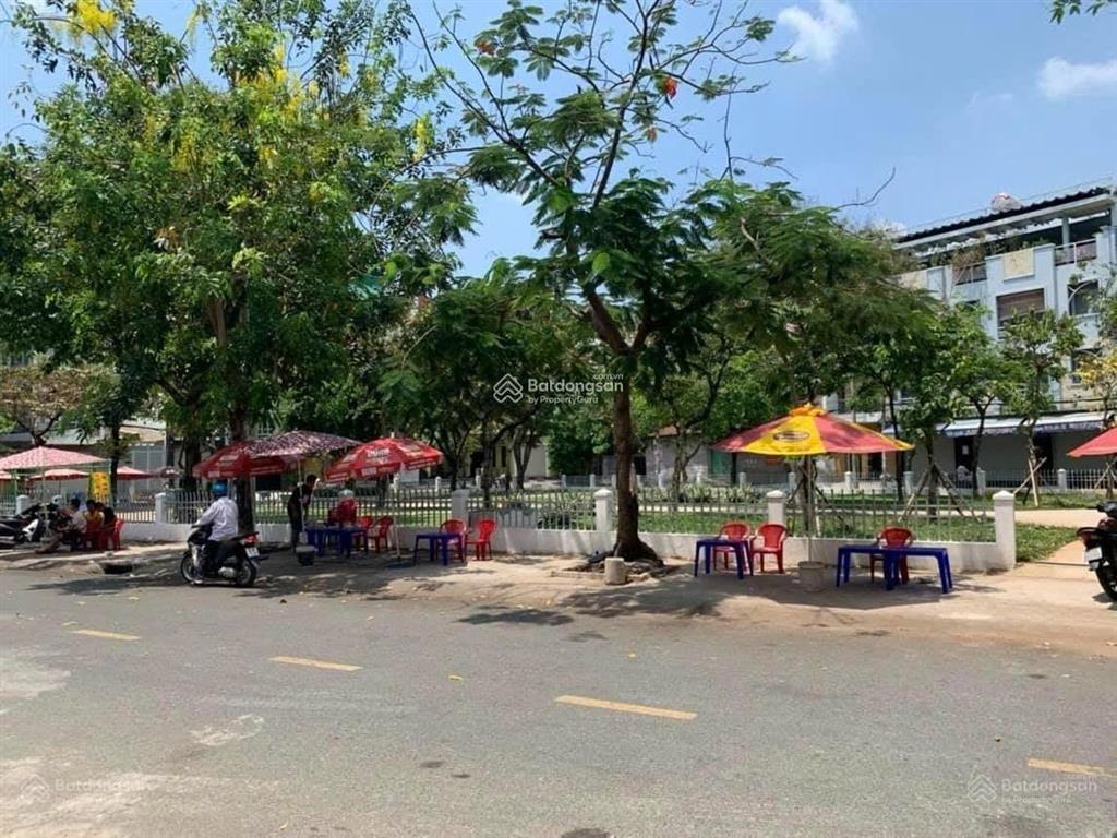 Hiếm !!! đối diện công viên lớn  mtnb đường 110/ bà hom 4 x 16,5m 4 tầng