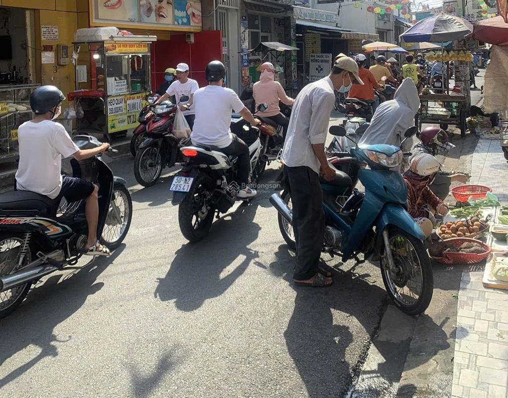 Bán nhà mtkd đông đúc chợ khiếu năng tĩnh 4 x 16m 4 tầng  giáp đường số 4 & đường số 6