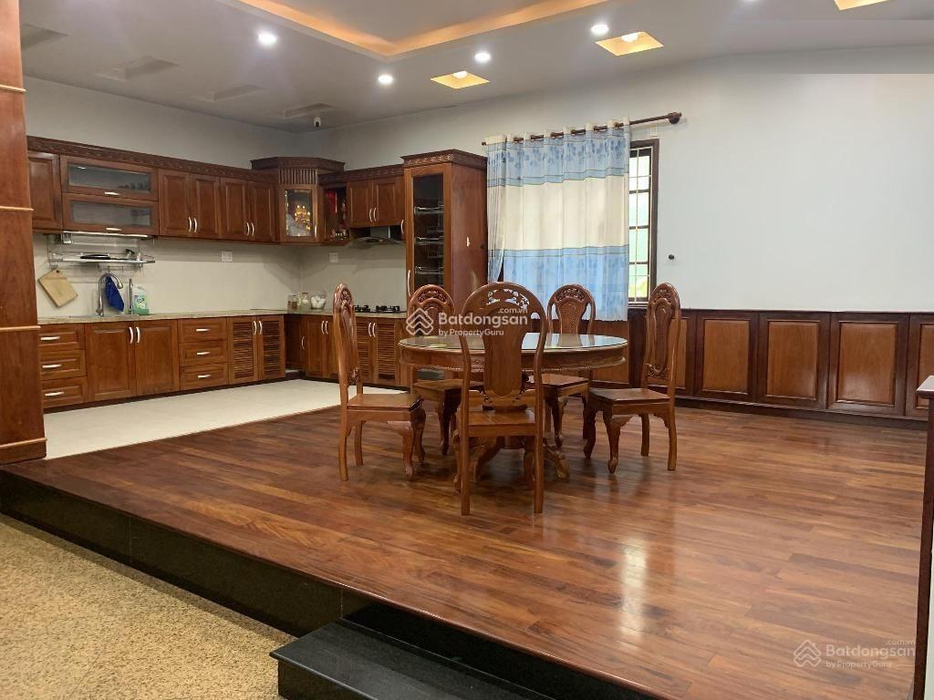 Cặp đôi xinh đẹp tên lửa  9x20m 4 tầng nội thất cao cấp ở ngay dtsd 500m2