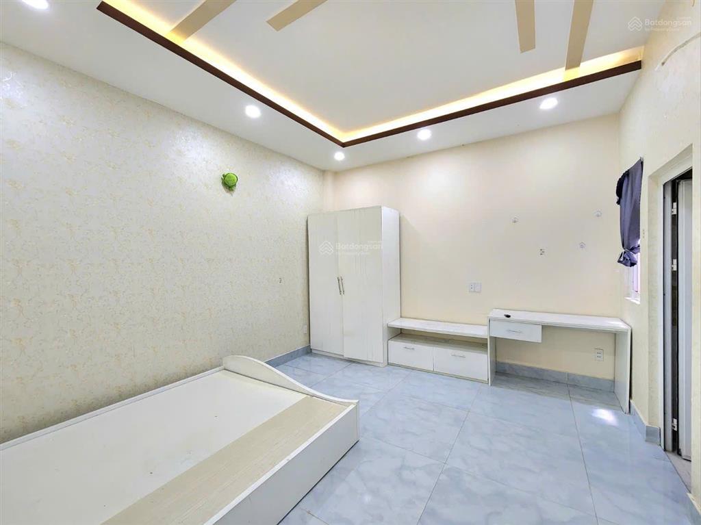 Nhà đẹp hẻm xe hơi tỉnh lộ 10  5,12 x 15m 4 tầng 6pn ngay tên lửa  giáp q6