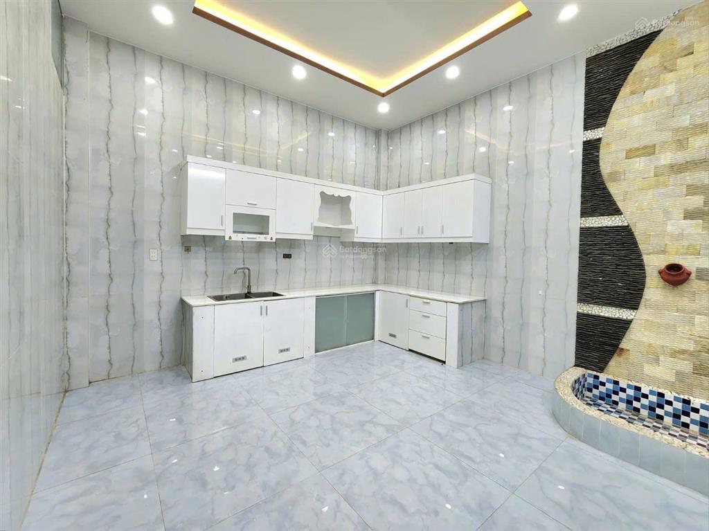 Nhà đẹp hẻm xe hơi tỉnh lộ 10  5,12 x 15m 4 tầng 6pn ngay tên lửa  giáp q6