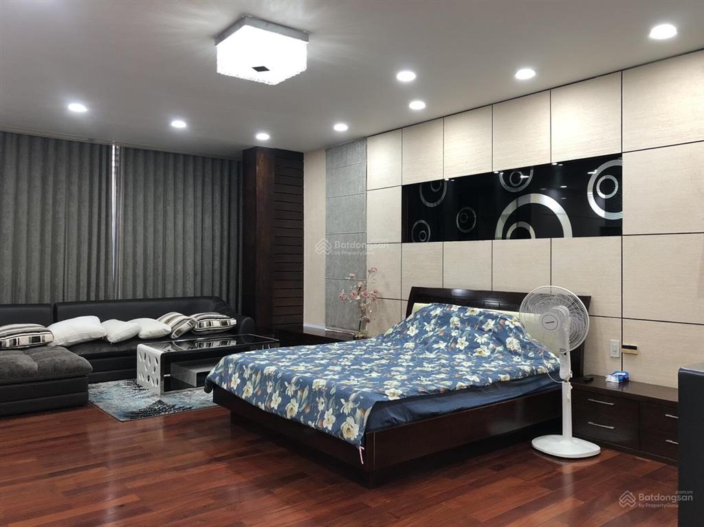Cho thuê biệt thự đẹp mtkd tên lửa  10x25m, 4 tầng vp hay trưng bày sản phẩm