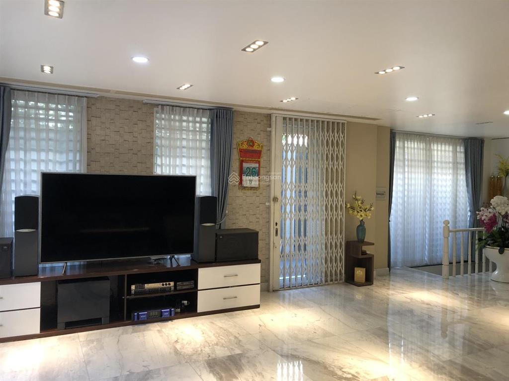 Cho thuê biệt thự đẹp mtkd tên lửa  10x25m, 4 tầng vp hay trưng bày sản phẩm