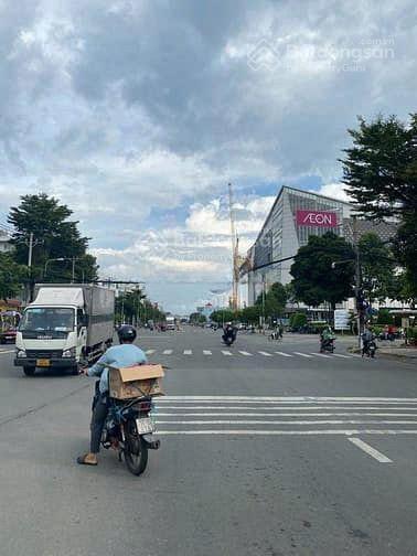 Nhà đẹp mtkd tên lửa lề đường 8m kế aeon  4,5x20m 4 tầng 4pn