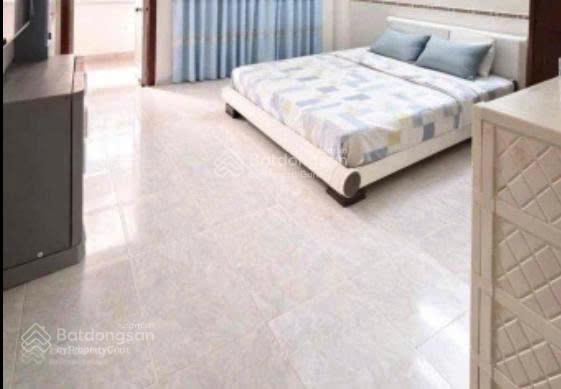 Bán nhanh nhà mtkd đường chợ lớn kế cv bình phú  4x20m 5 tầng