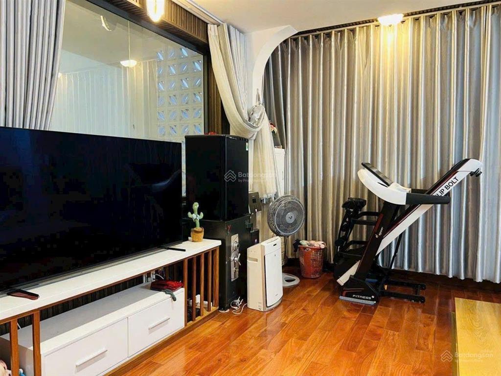 Bán nhanh nhà đẹp mtkd tên lửa vỉa hè 4m  4x15m 3 tầng vào ở ngay
