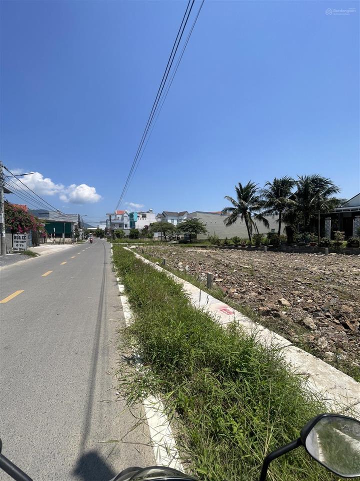 Lvcc kẹt bán lô đất 2 mặt tiền đường nhựa trung tâm phường ninh hòa kề quảng trường 2/4, ngang 7,5m