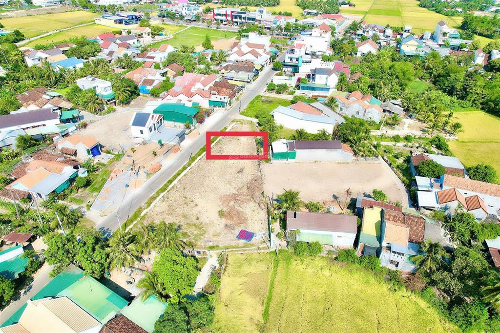 Lvcc kẹt bán lô đất 2 mặt tiền đường nhựa trung tâm phường ninh hòa kề quảng trường 2/4, ngang 7,5m