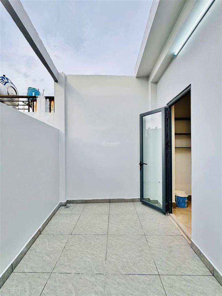 Nhà mới đẹp 50m2 3 tầng sát mặt tiền quang trung