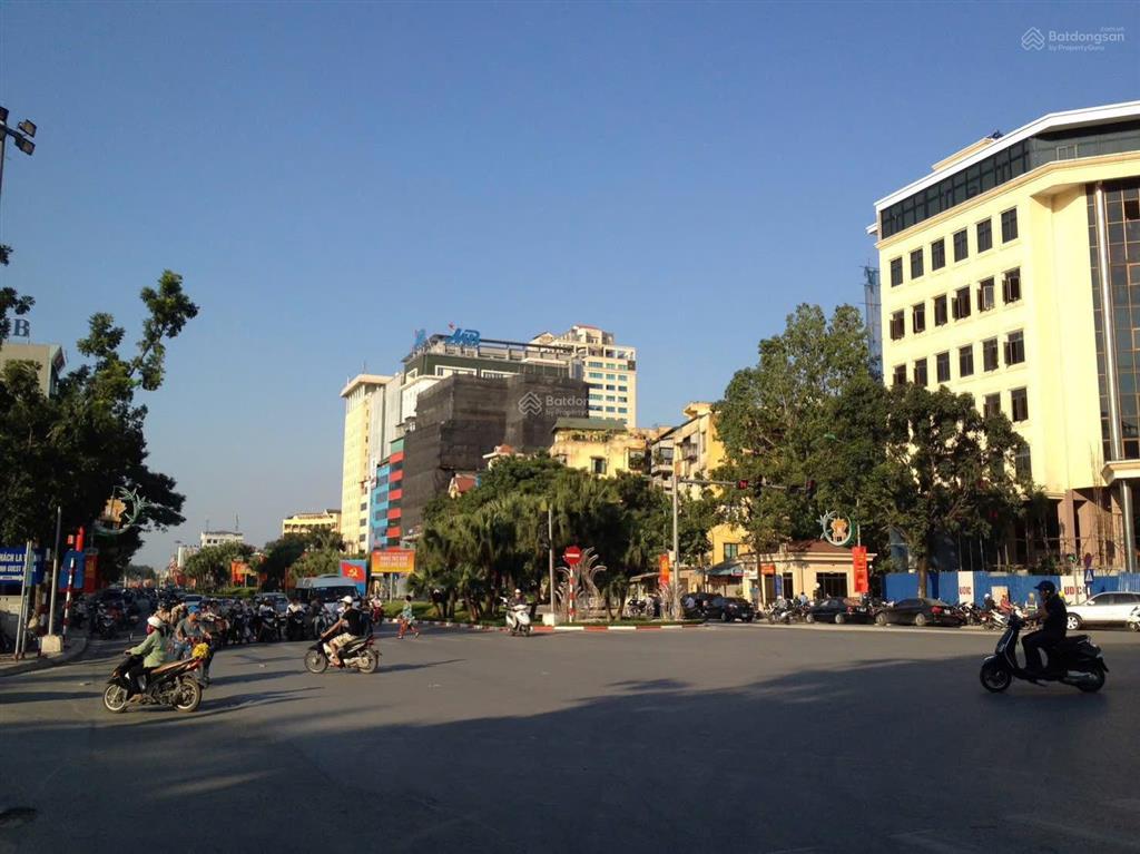 Bán đất tặng nhà 3 tầng ngõ 19 liễu giai, 120m2 x mt 6.5m, vị trí đẹp ô tô tránh, nở hậu, chỉ 4x tỷ