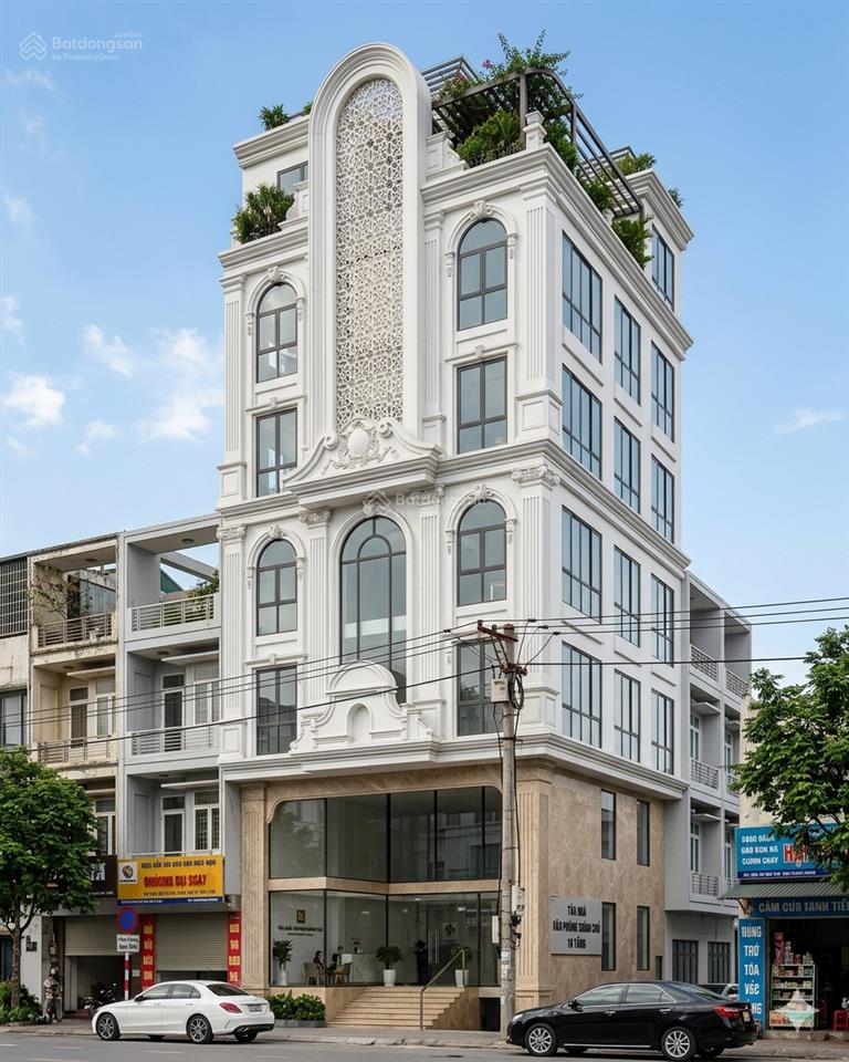 (hàng độc quyền) building mặt phố cầu giấy lô góc 2 mặt tiền  8 tầng thang máy có hầm  giá đầu tư