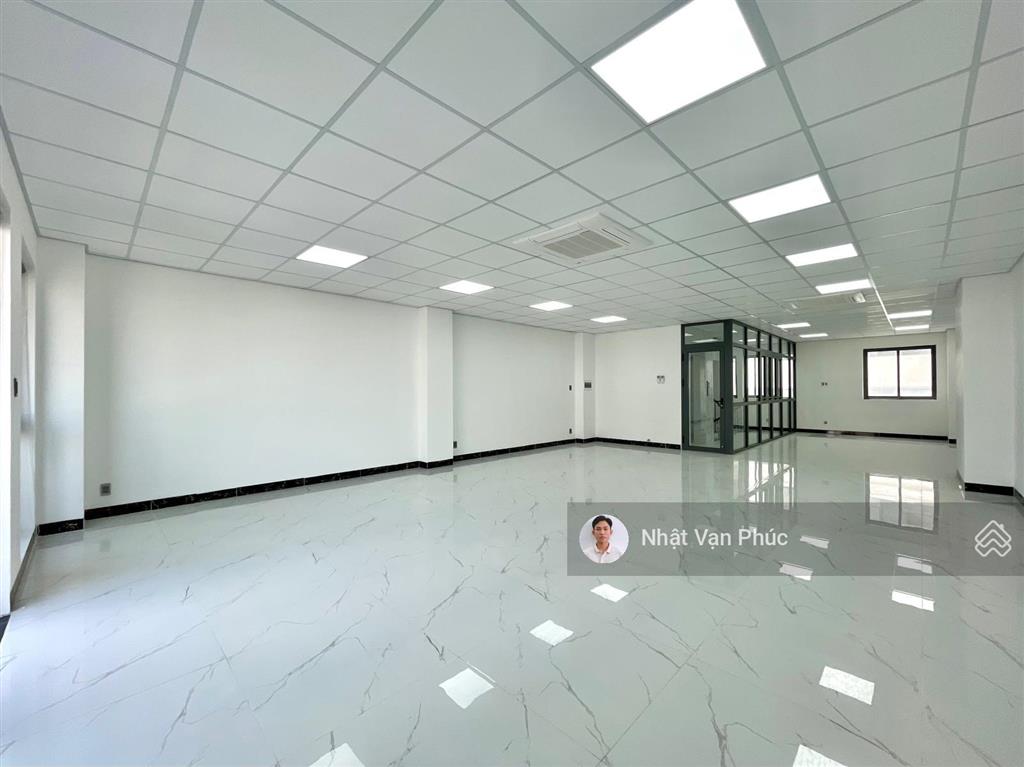 Trục chính đinh thị thi hoàn thiện cao cấp 7x21m (5 tầng), ngăn sẵn vách kính, giá 60 tr