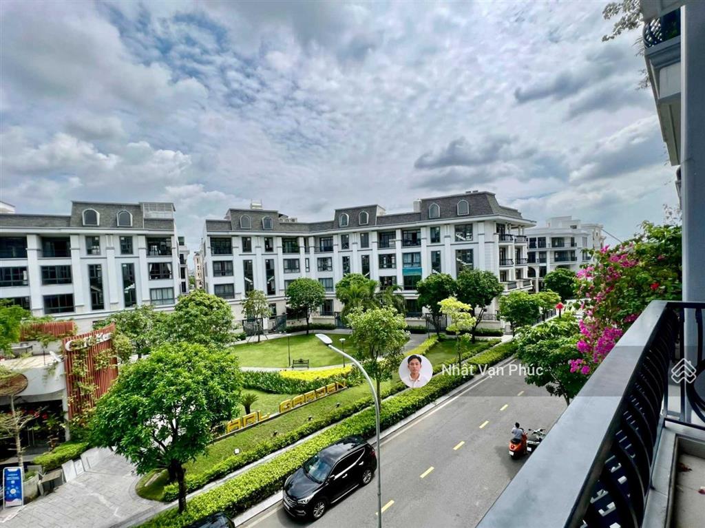 Nguyên căn 7x20m, hầm 5 tầng, view công viên, có thang máy, máy lạnh  kđt vạn phúc. giá tốt 62tr