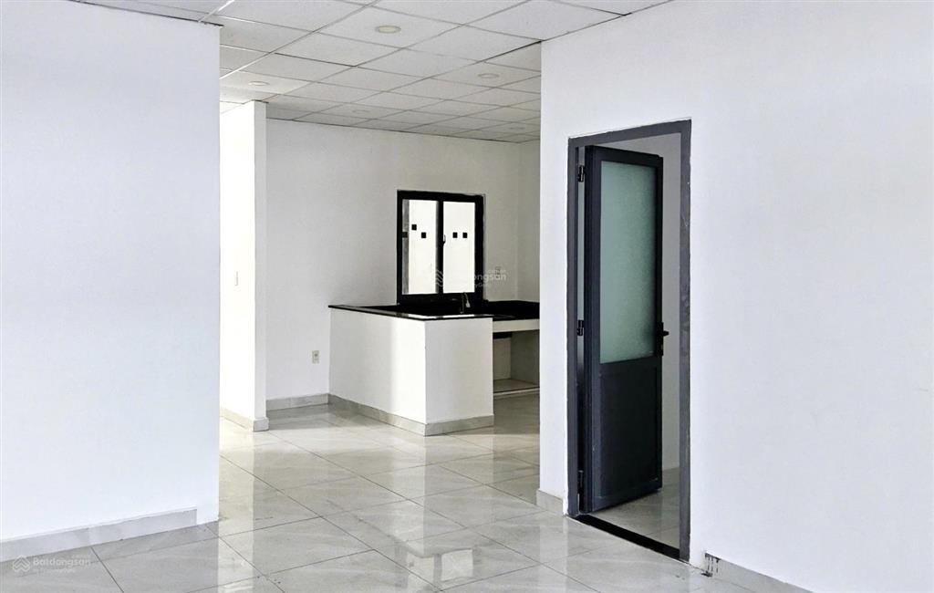 Nguyên căn 7x20m, hầm 5 tầng, view công viên, có thang máy, máy lạnh  kđt vạn phúc. giá tốt 62tr
