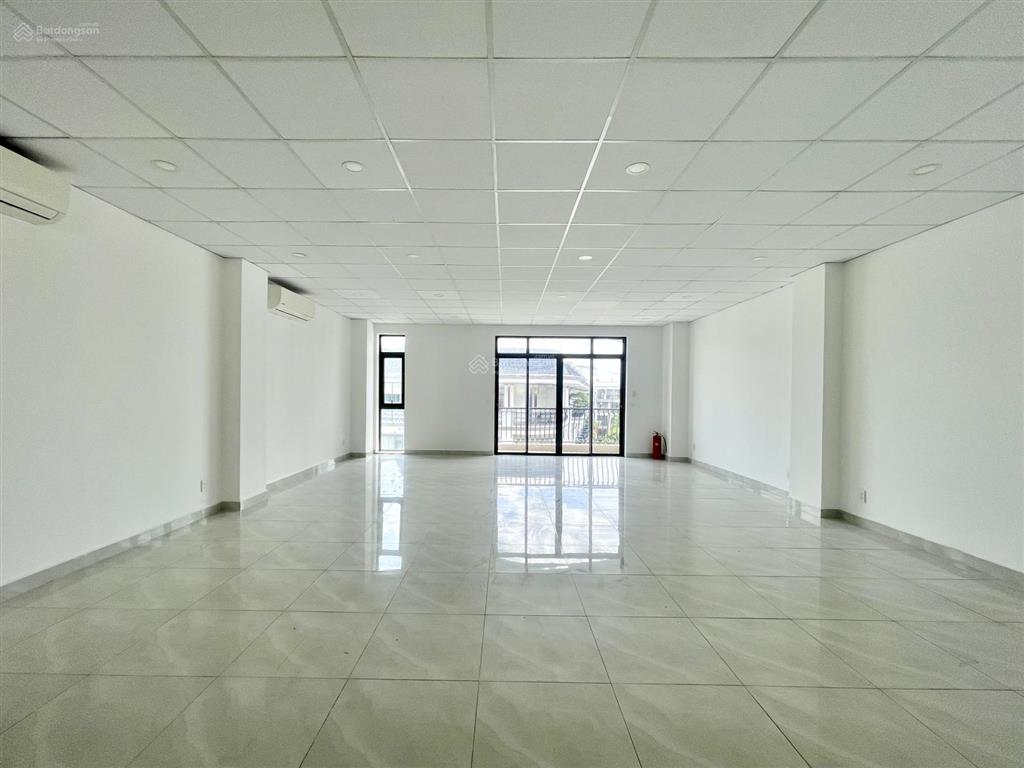 Nguyên căn 7x20m, hầm 5 tầng, view công viên, có thang máy, máy lạnh  kđt vạn phúc. giá tốt 62tr