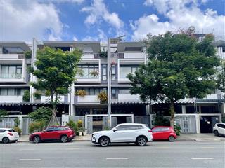 Nguyên căn 6x20m (hầm + 4 tầng) đường lớn 25m nhà mới 100%, full máy lạnh. giá 40 triệu.